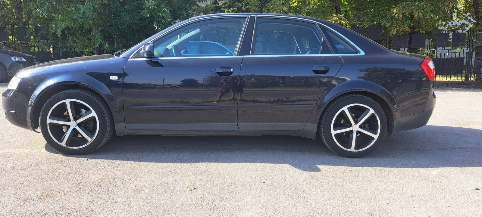 Audi A4 2.0/Газ/Автомат/PDC/CruiseControl - изображение 2