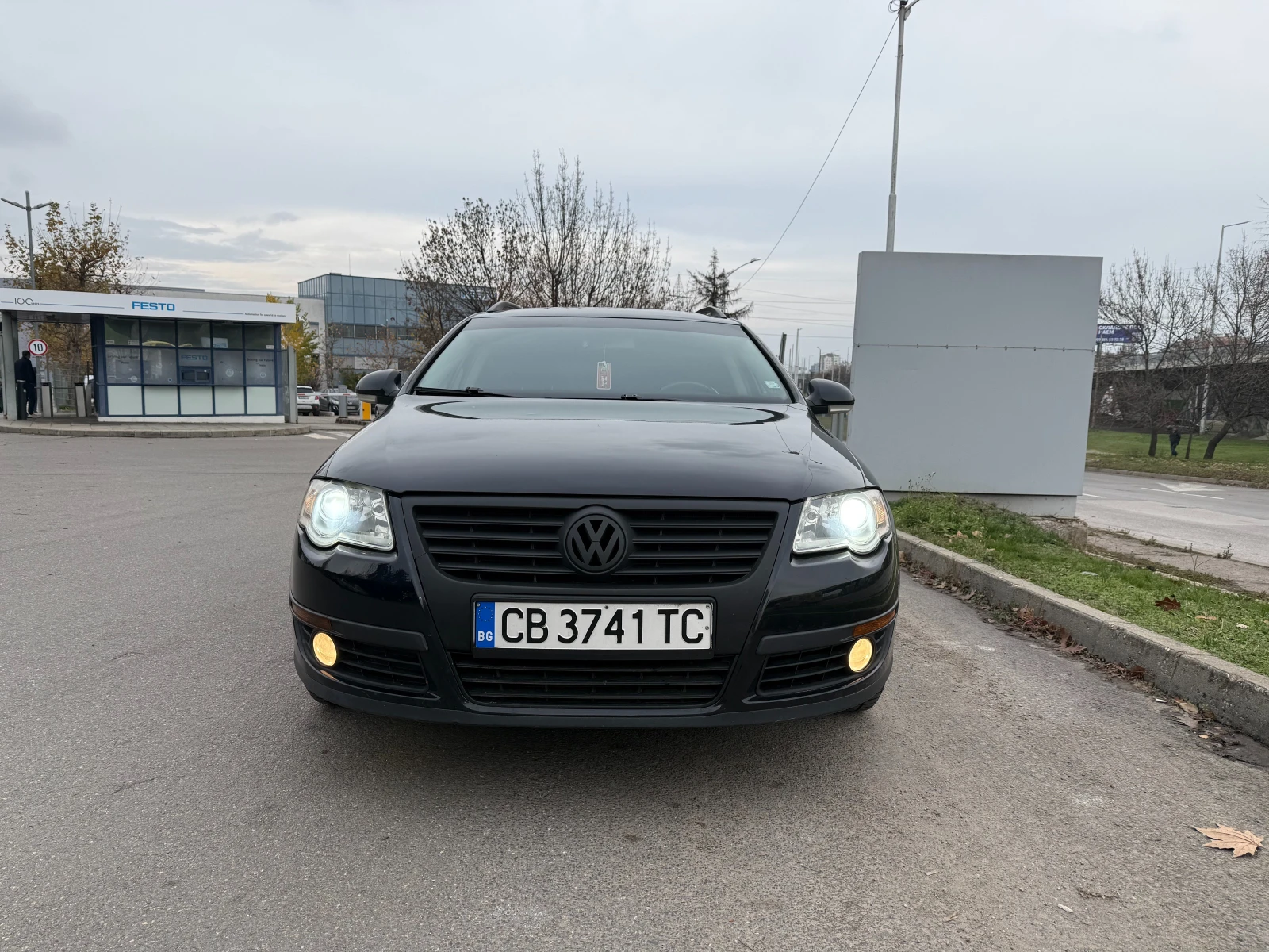 VW Passat 1.9 TDI/+ NAVI/ОБСЛУЖЕНА - изображение 4