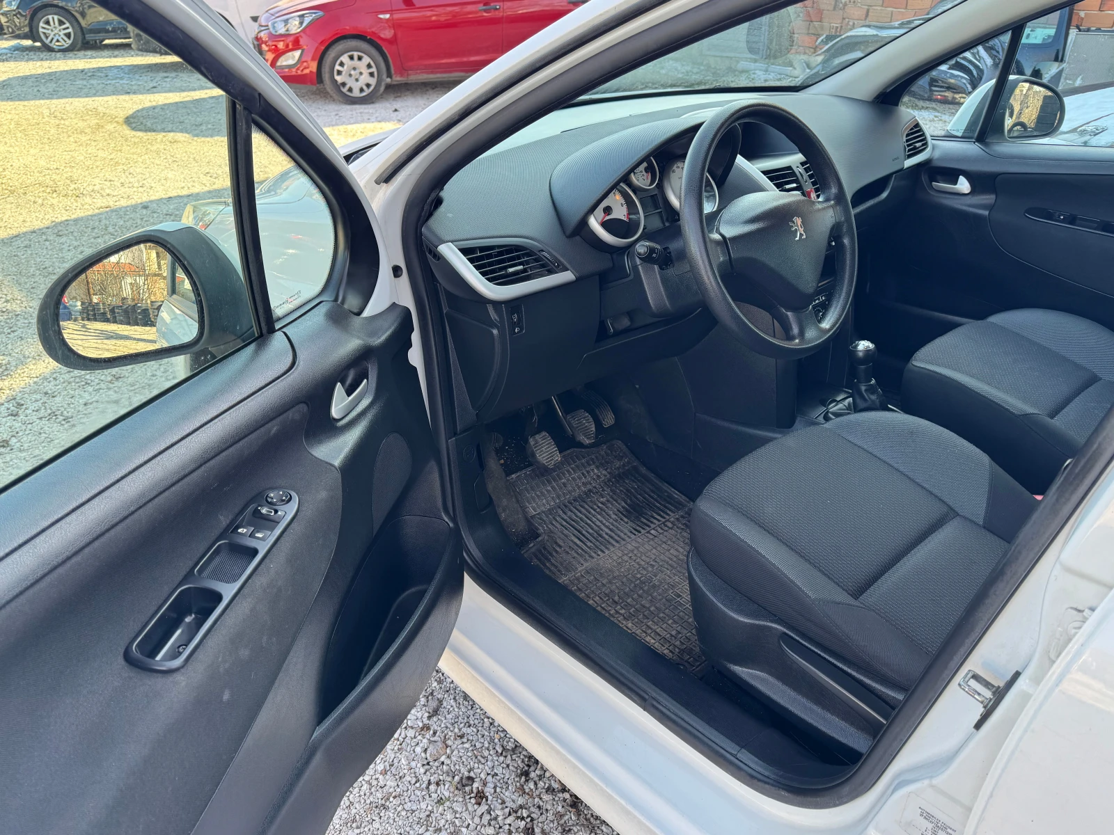 Peugeot 207 1.4i-ЛИМИТЕД - изображение 8