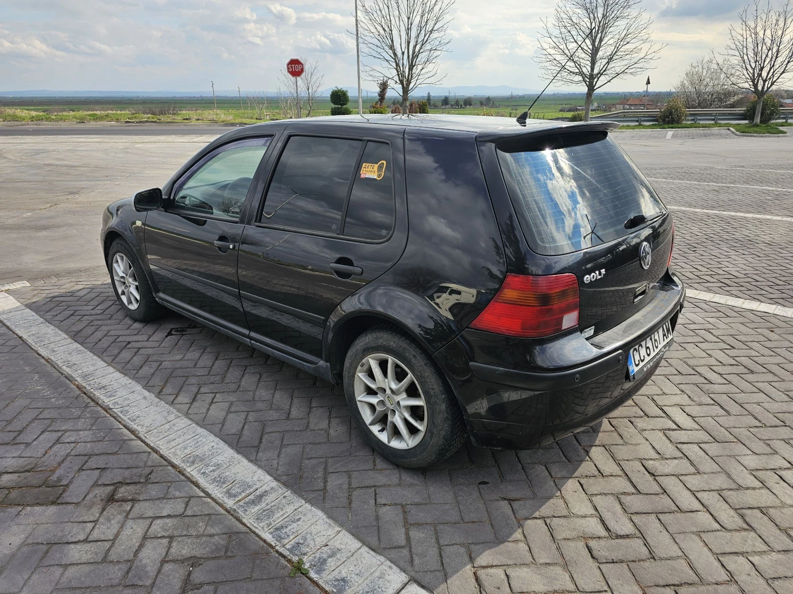 VW Golf 1.6, снимка 5 - Автомобили и джипове - 54066251