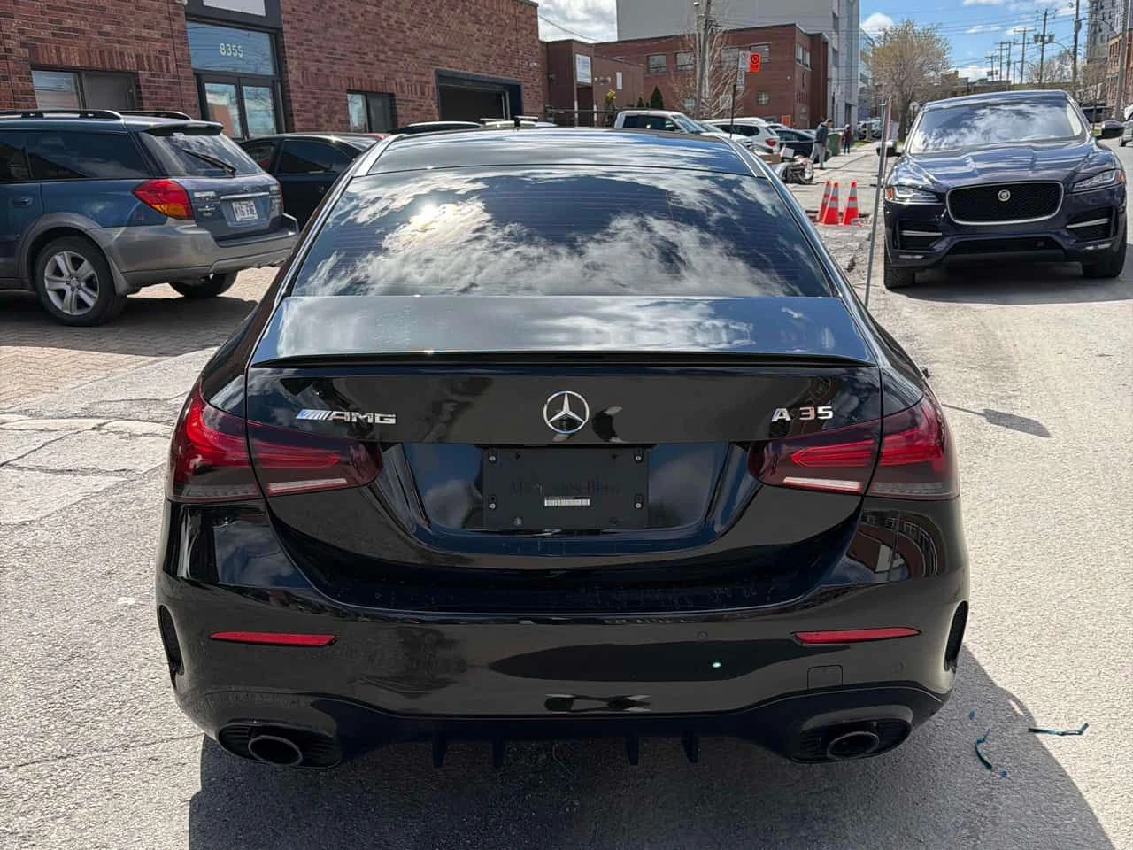 Mercedes-Benz A 35 AMG | DISTRONIC | ПАНОРАМА | АЛКАНТАРА | CARFAX | , снимка 5 - Автомобили и джипове - 54385424