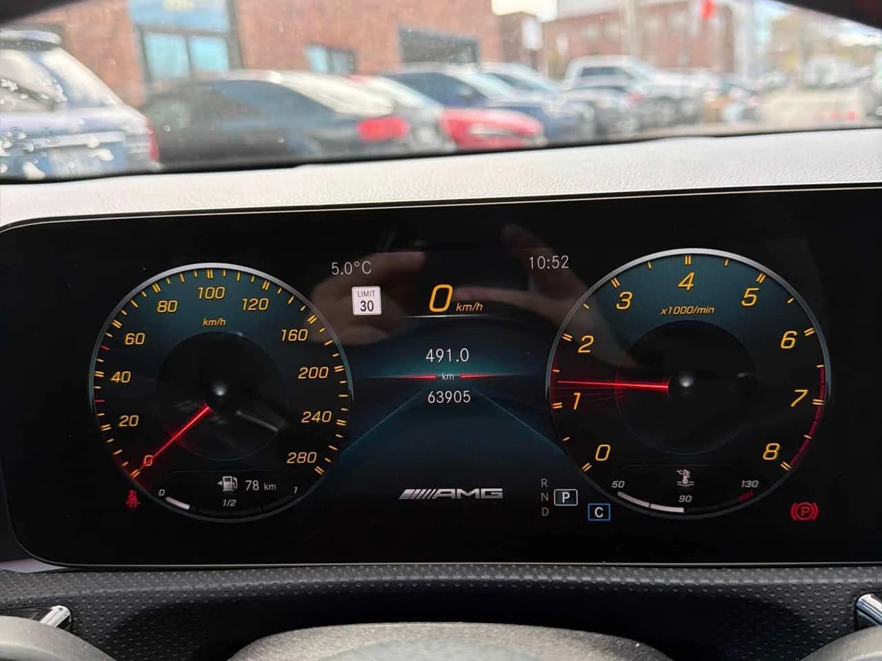 Mercedes-Benz A 35 AMG | DISTRONIC | ПАНОРАМА | АЛКАНТАРА | CARFAX | , снимка 7 - Автомобили и джипове - 54385424