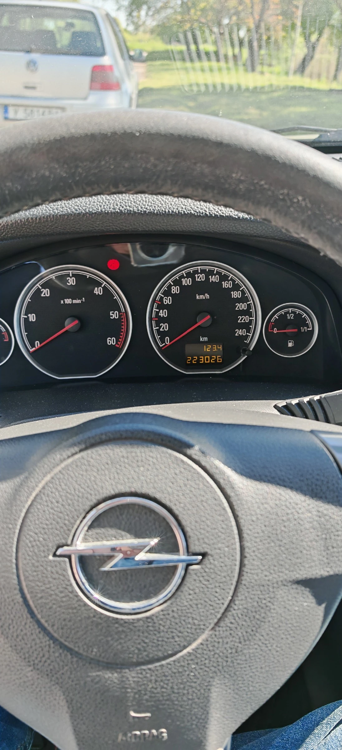 Opel Vectra C, снимка 2 - Автомобили и джипове - 54436907