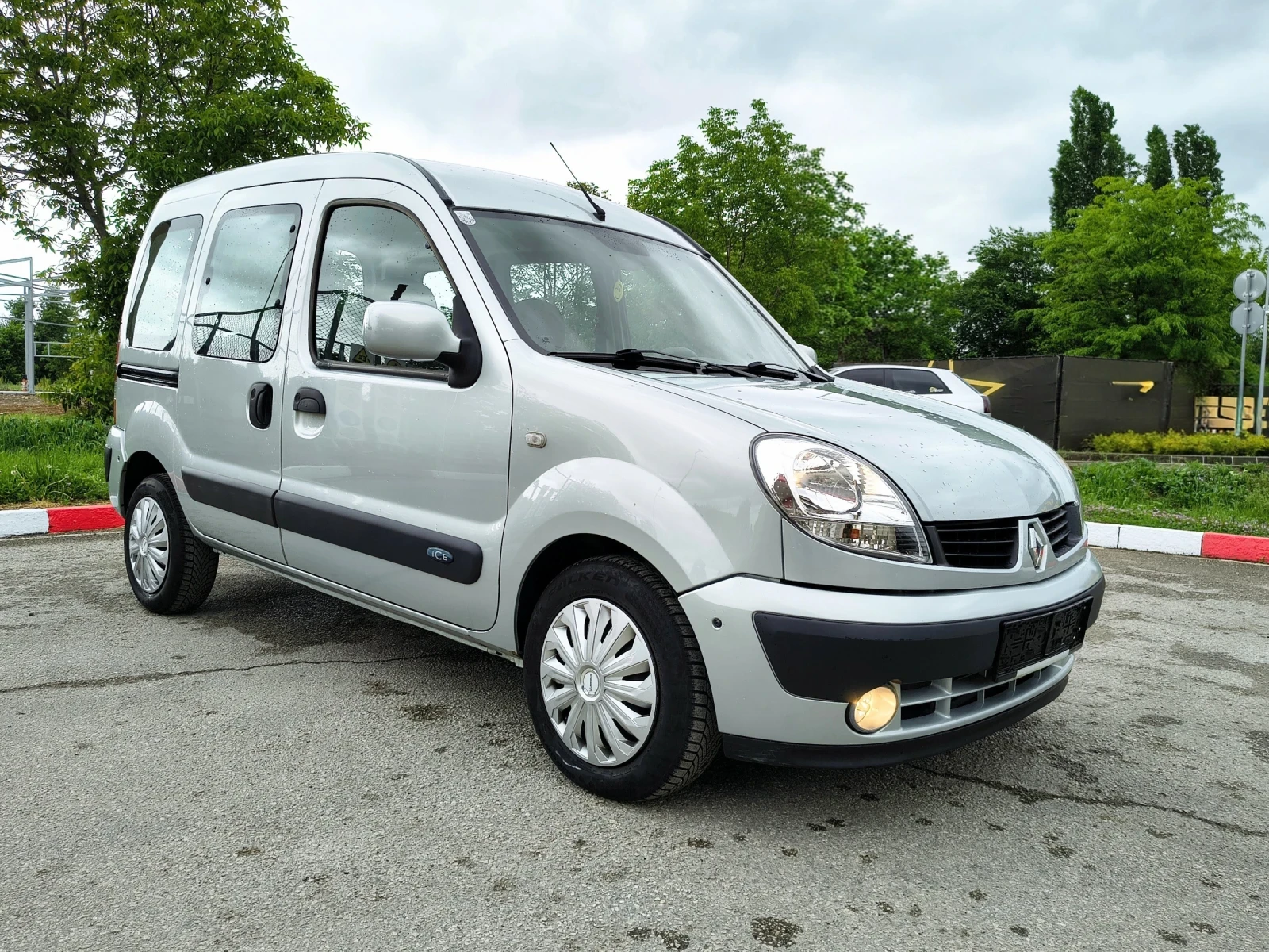 Renault Kangoo 1.5dci * клима* 