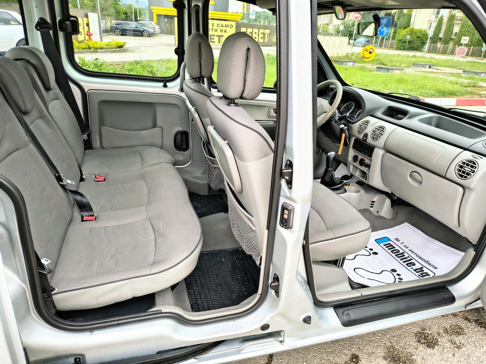 Renault Kangoo 1.5dci * клима* , снимка 11 - Автомобили и джипове - 54554732