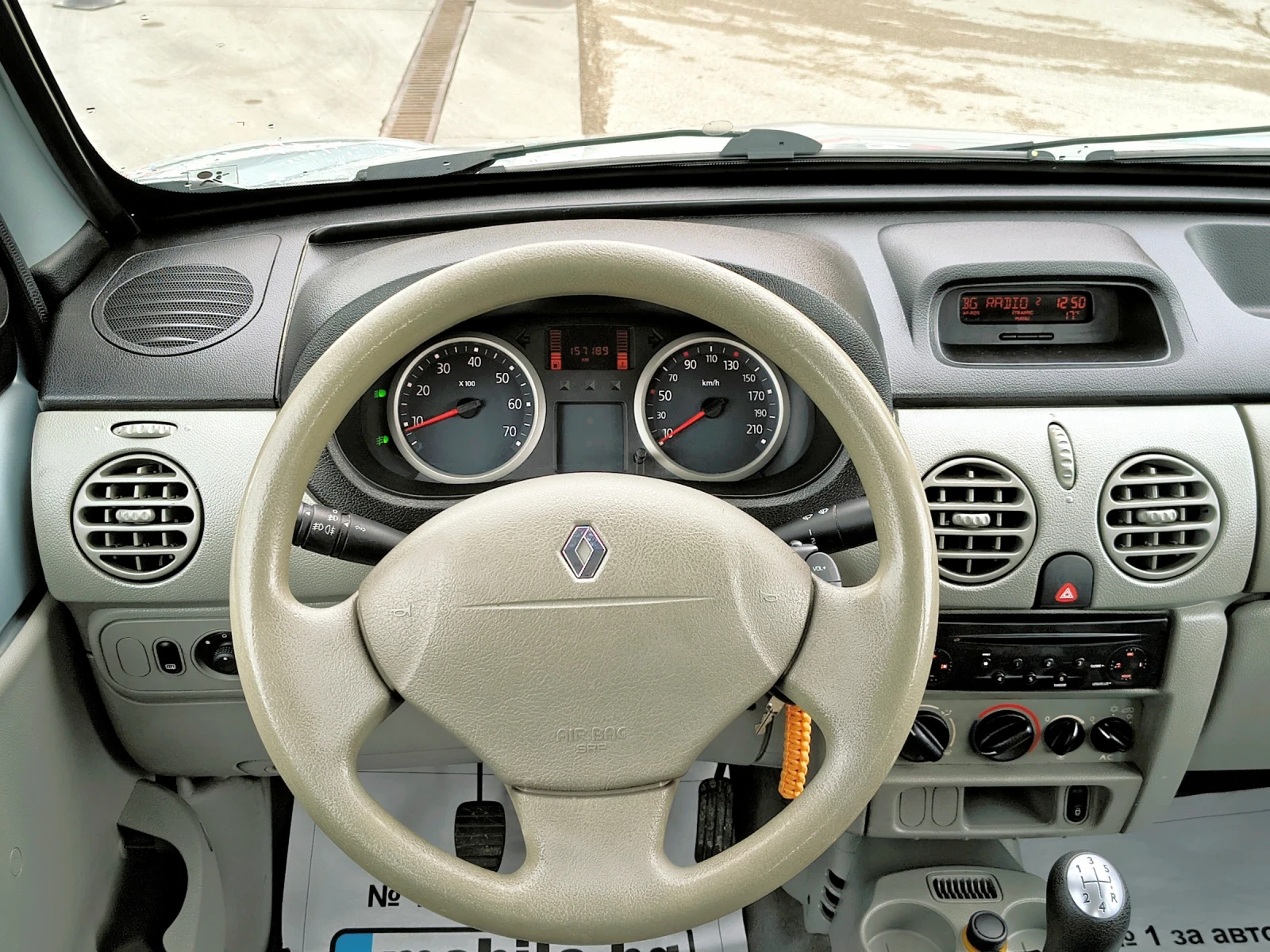 Renault Kangoo 1.5dci * клима* , снимка 15 - Автомобили и джипове - 54554732