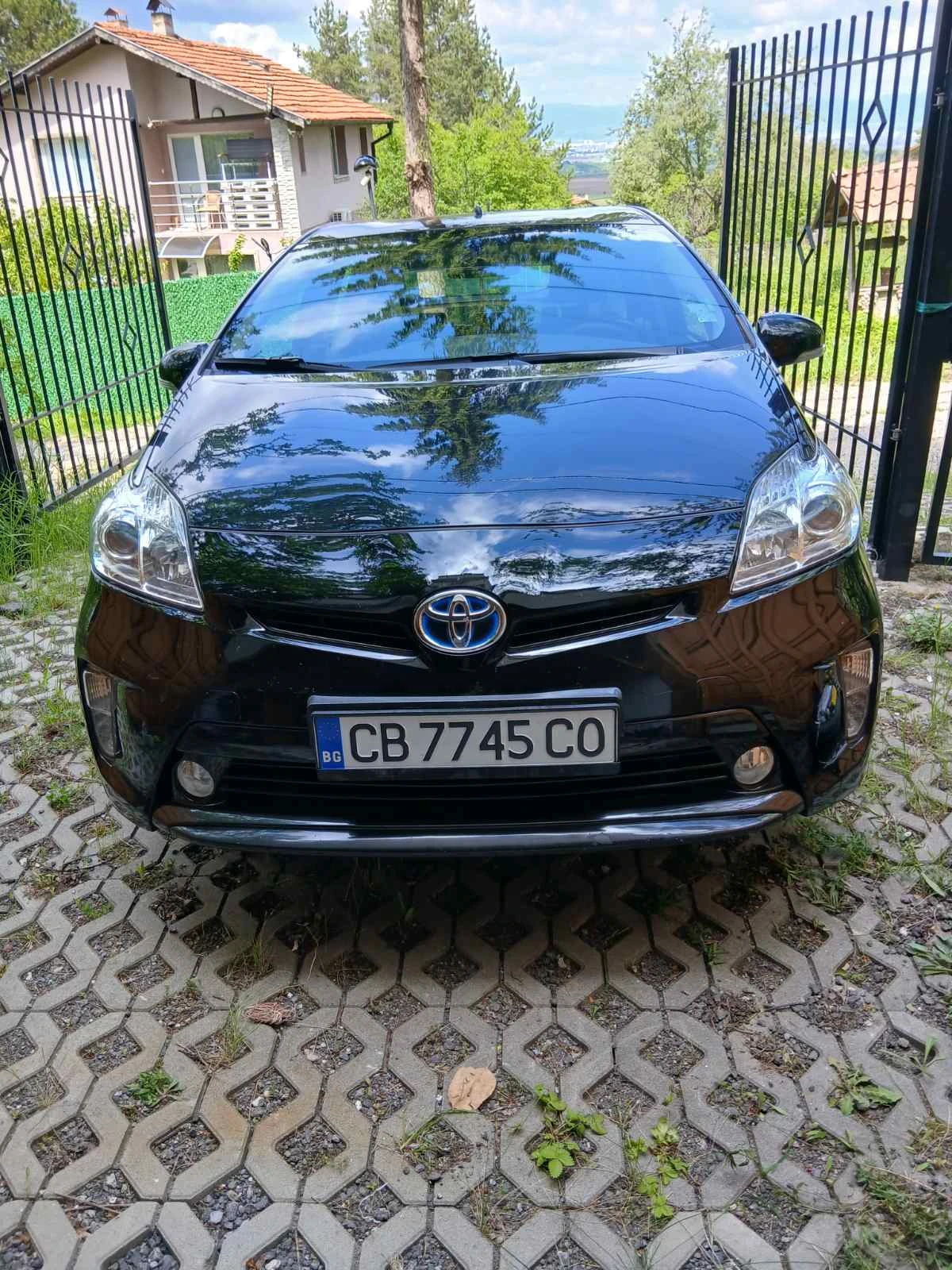 Toyota Prius 2016, снимка 2 - Автомобили и джипове - 54627747