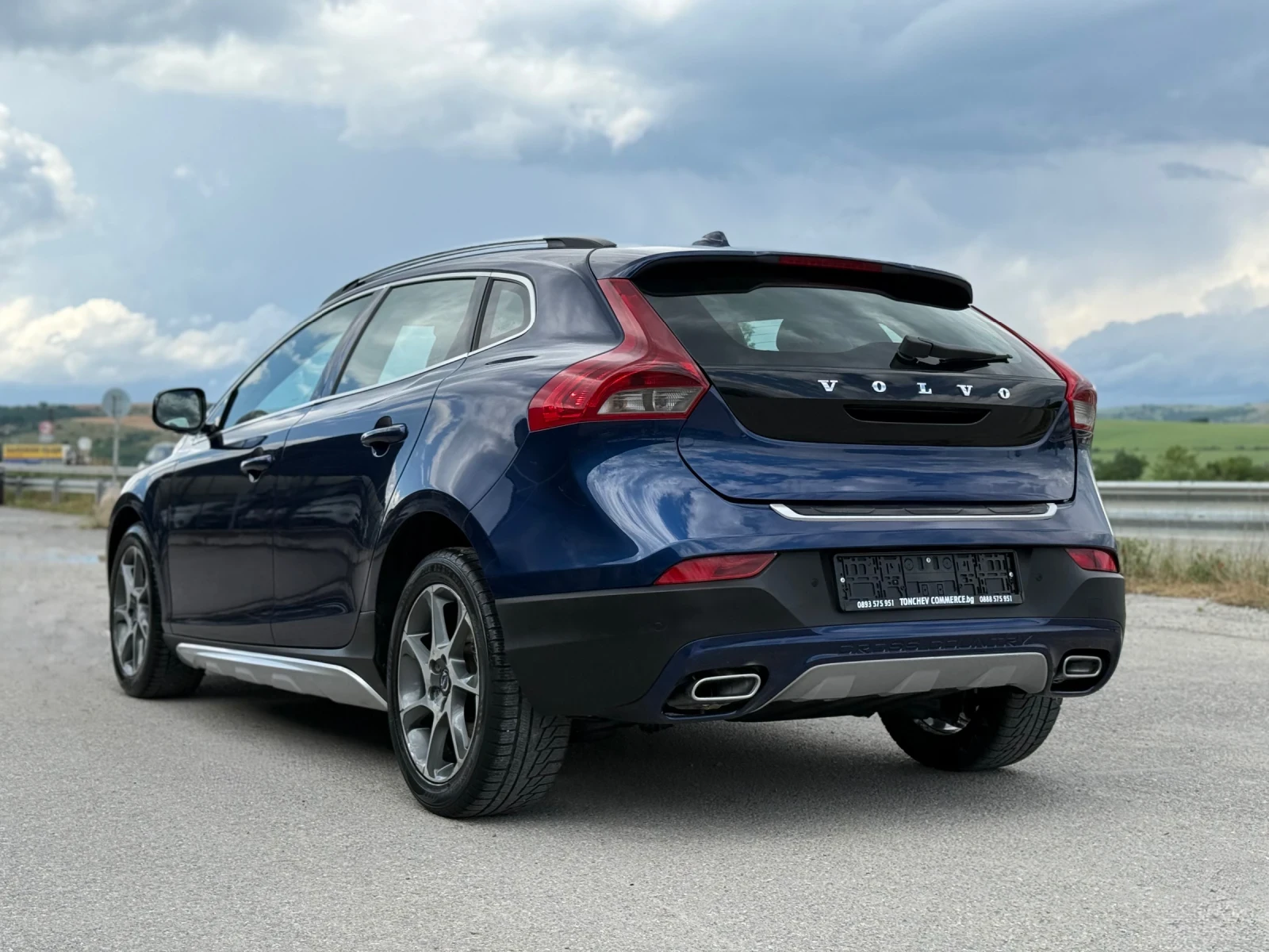 Volvo V40 Cross Country 1.6-d-CROSS COUNTRY-OCEAN RACE-LED-ПОДГРЕВ-НАВИГАЦ, снимка 4 - Автомобили и джипове - 54753240