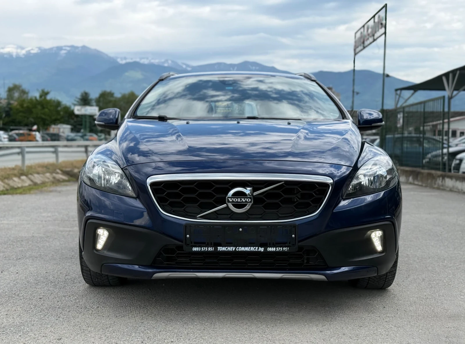 Volvo V40 Cross Country 1.6-d-CROSS COUNTRY-OCEAN RACE-LED-ПОДГРЕВ-НАВИГАЦ, снимка 2 - Автомобили и джипове - 54753240