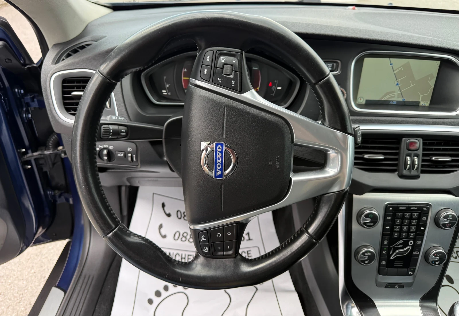 Volvo V40 Cross Country 1.6-d-CROSS COUNTRY-OCEAN RACE-LED-ПОДГРЕВ-НАВИГАЦ, снимка 12 - Автомобили и джипове - 54753240