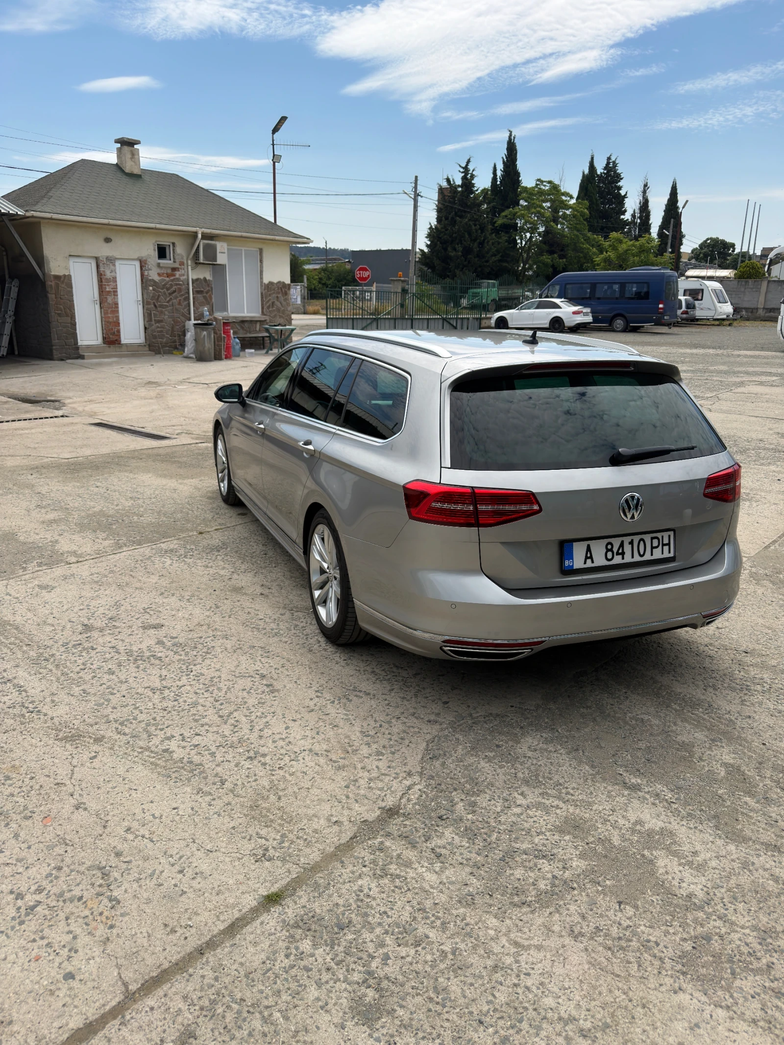 VW Passat R line full led, снимка 8 - Автомобили и джипове - 54809743