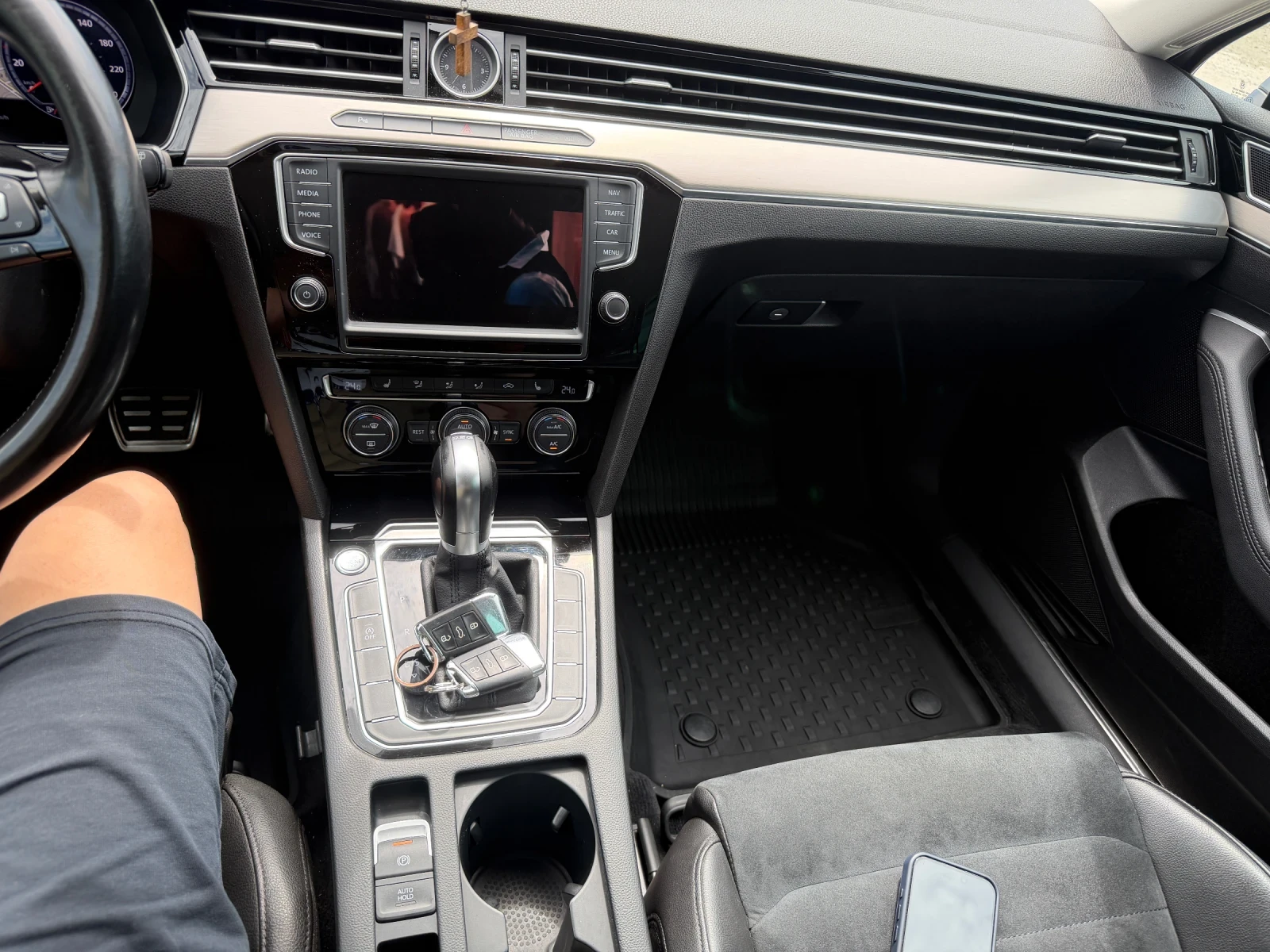 VW Passat R line full led, снимка 10 - Автомобили и джипове - 54809743
