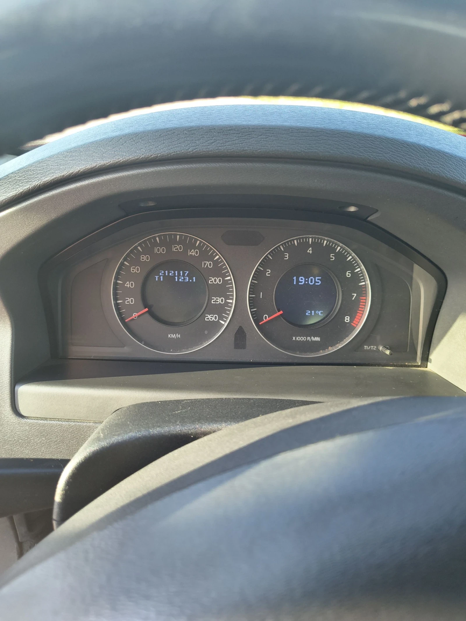 Volvo V70 2.5 t 200k, снимка 10 - Автомобили и джипове - 54945310
