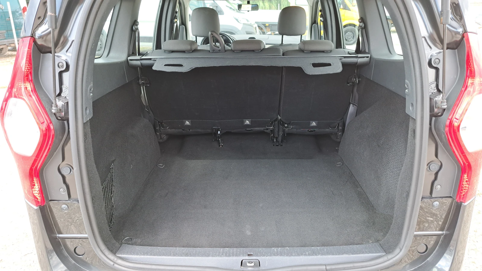 Dacia Lodgy 1.5DCI-КЛИМАТИК/EURO5, снимка 16 - Автомобили и джипове - 55270250