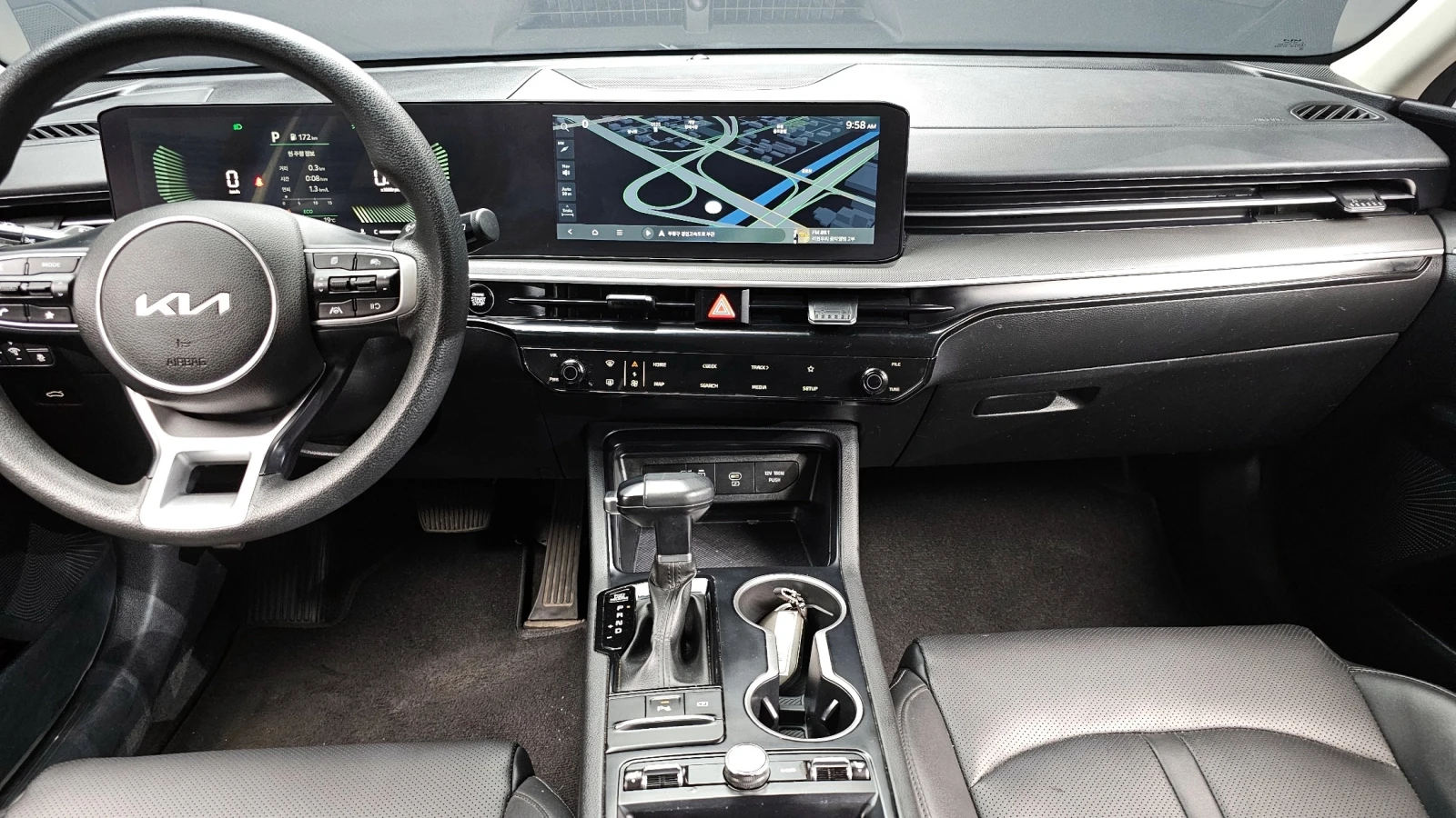 Kia K5 2.0 LPi, снимка 8 - Автомобили и джипове - 55510035