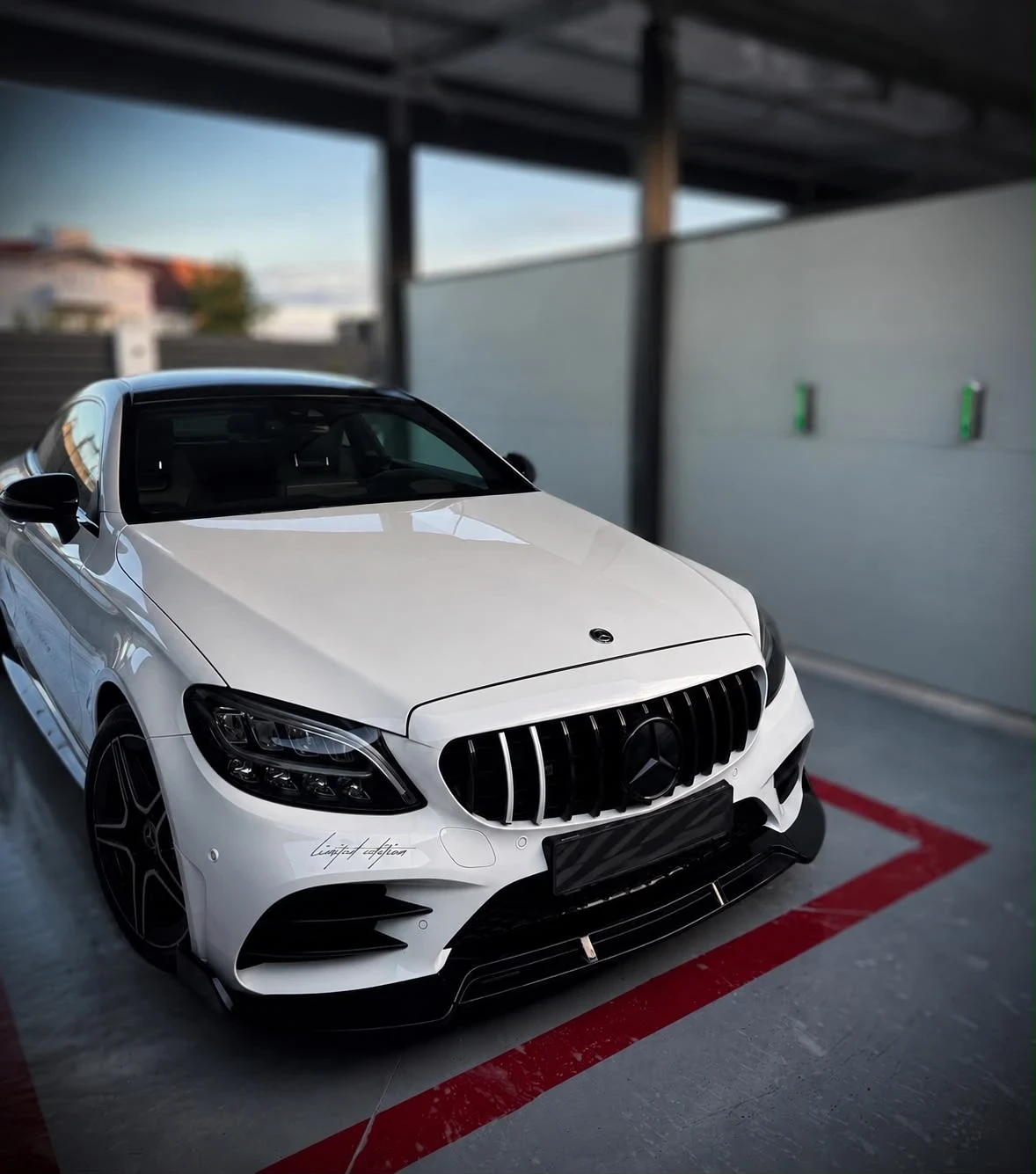 Mercedes-Benz C 300 D Coupe AMG Line 2019, снимка 3 - Автомобили и джипове - 55565583