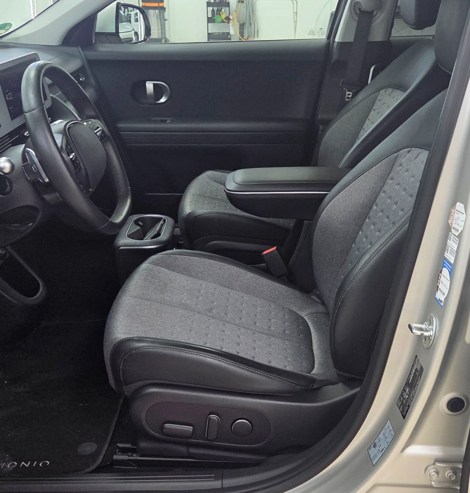 Hyundai Ioniq 5 SOH100%/СЕРВИЗНА КНИЖКА, снимка 9 - Автомобили и джипове - 55657291