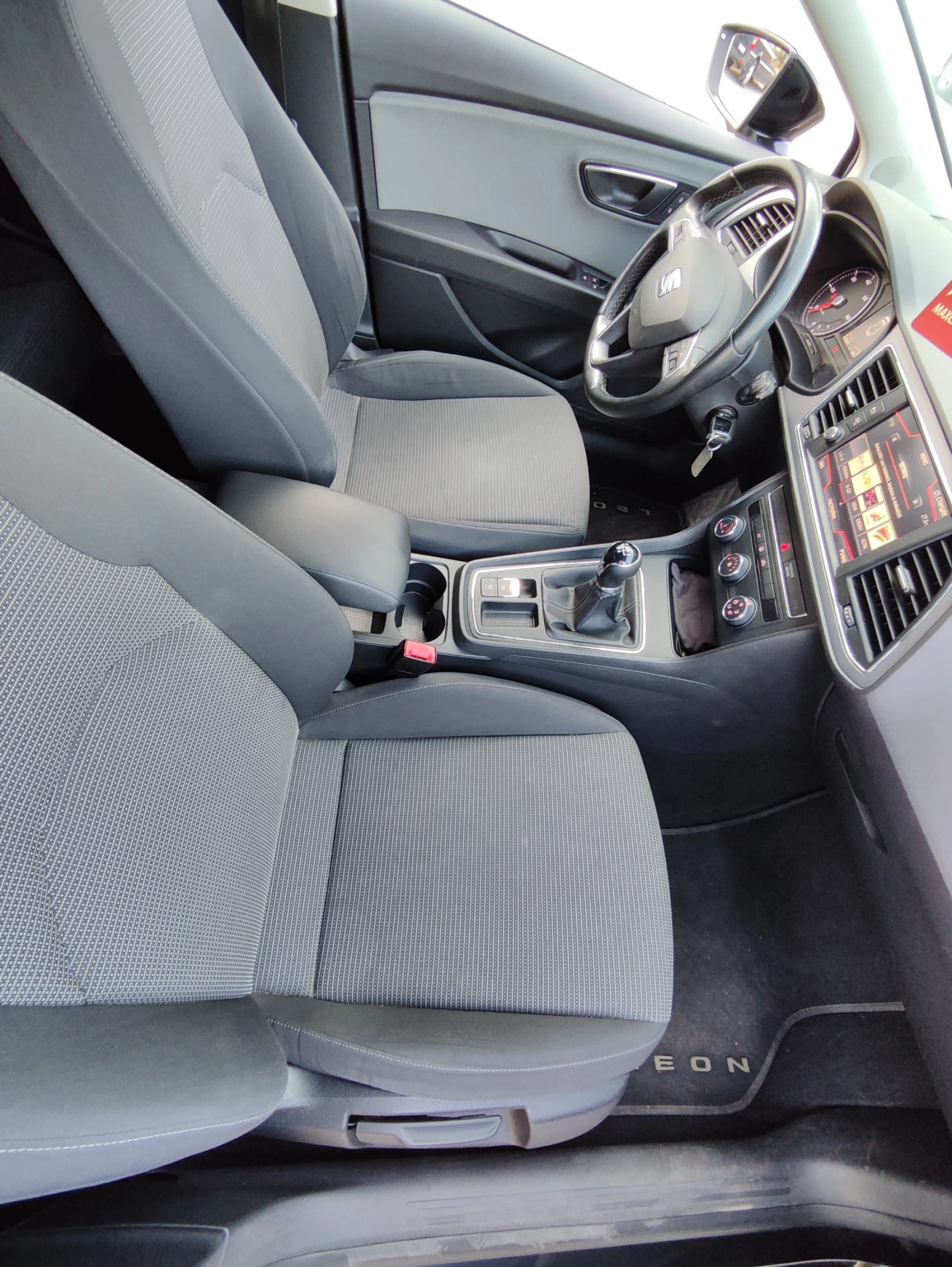 Seat Leon, снимка 7 - Автомобили и джипове - 56126245
