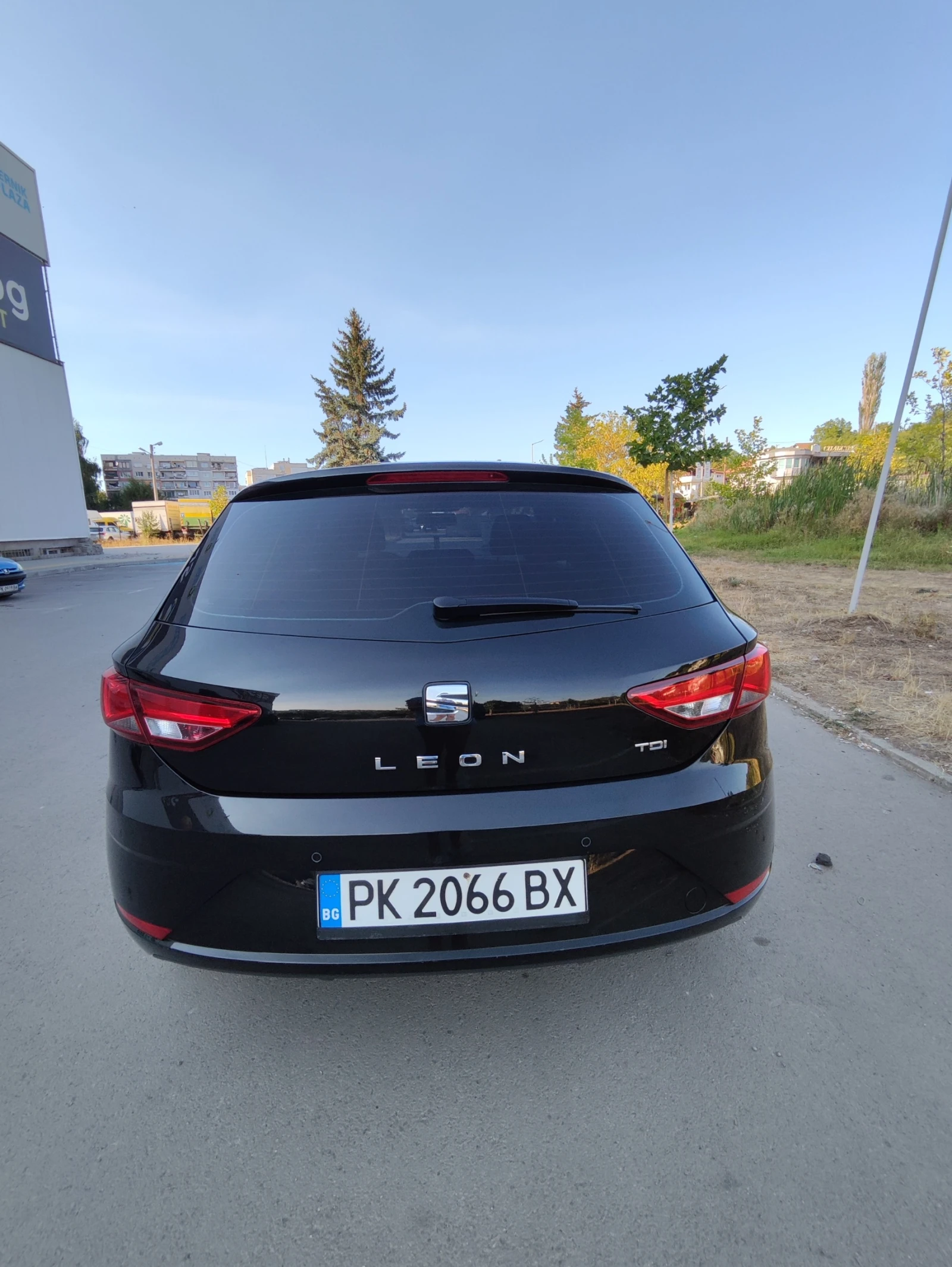 Seat Leon, снимка 4 - Автомобили и джипове - 56126245