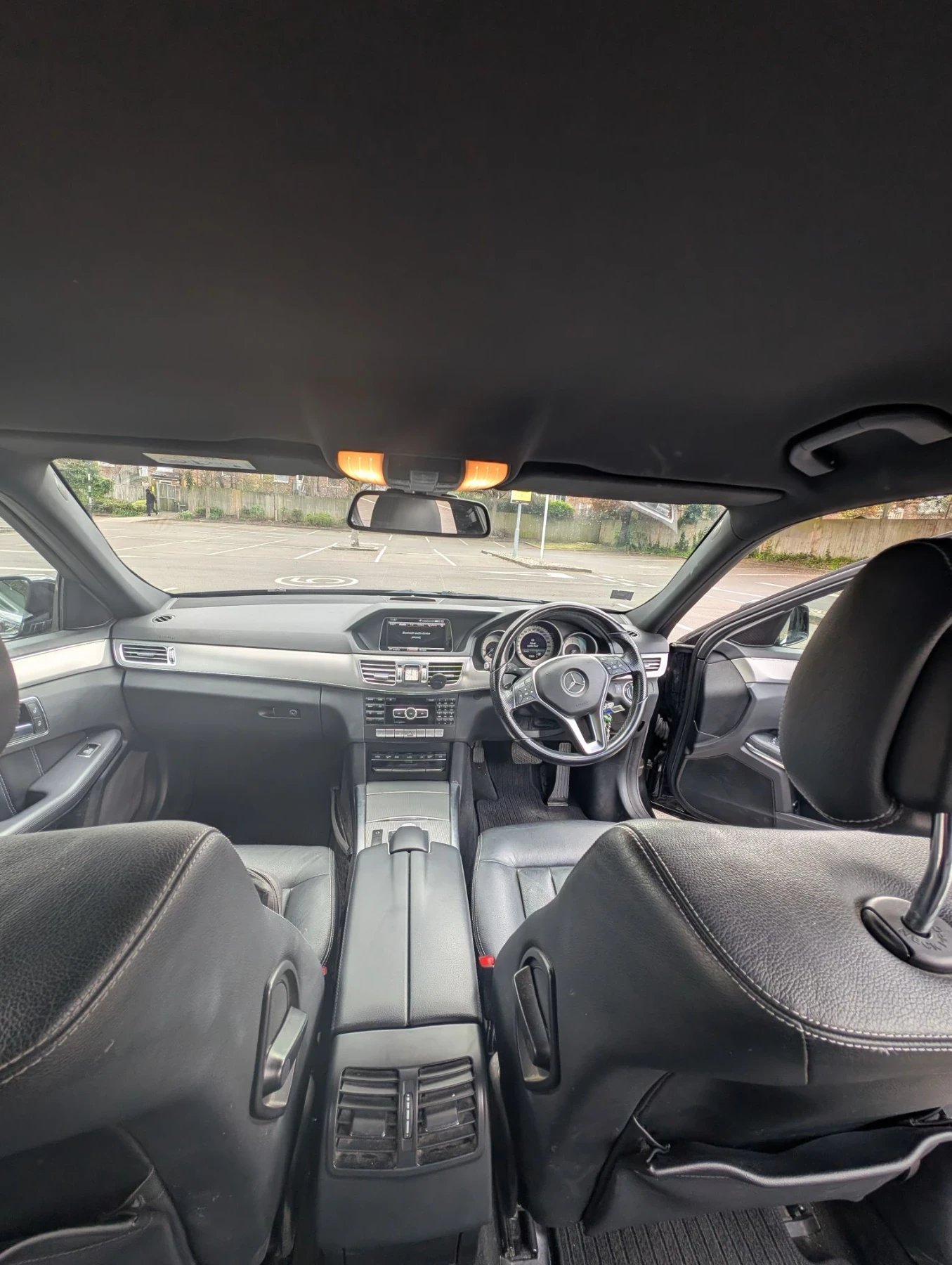 Mercedes-Benz E 300, снимка 14 - Автомобили и джипове - 56126920