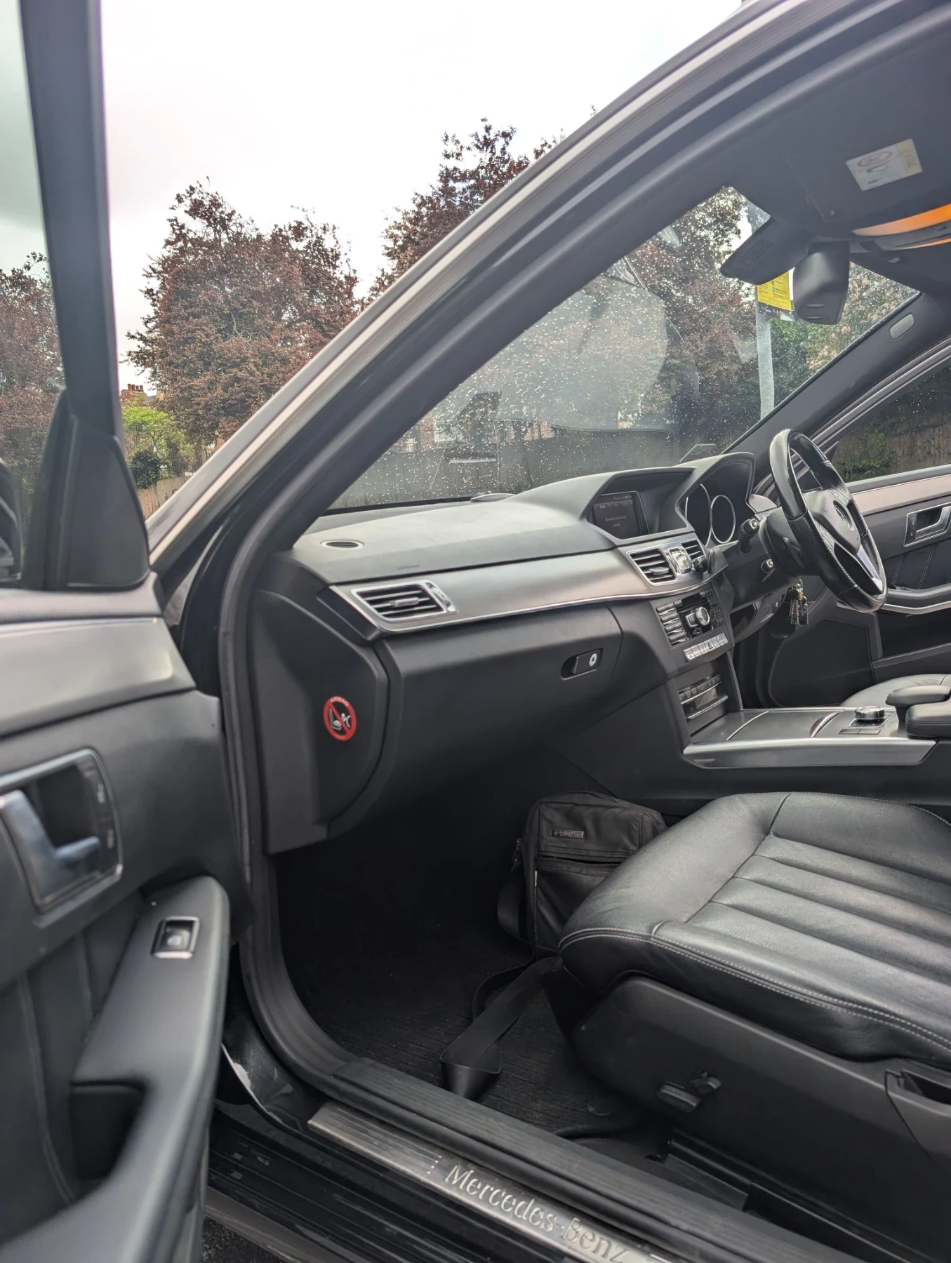 Mercedes-Benz E 300, снимка 12 - Автомобили и джипове - 56126920