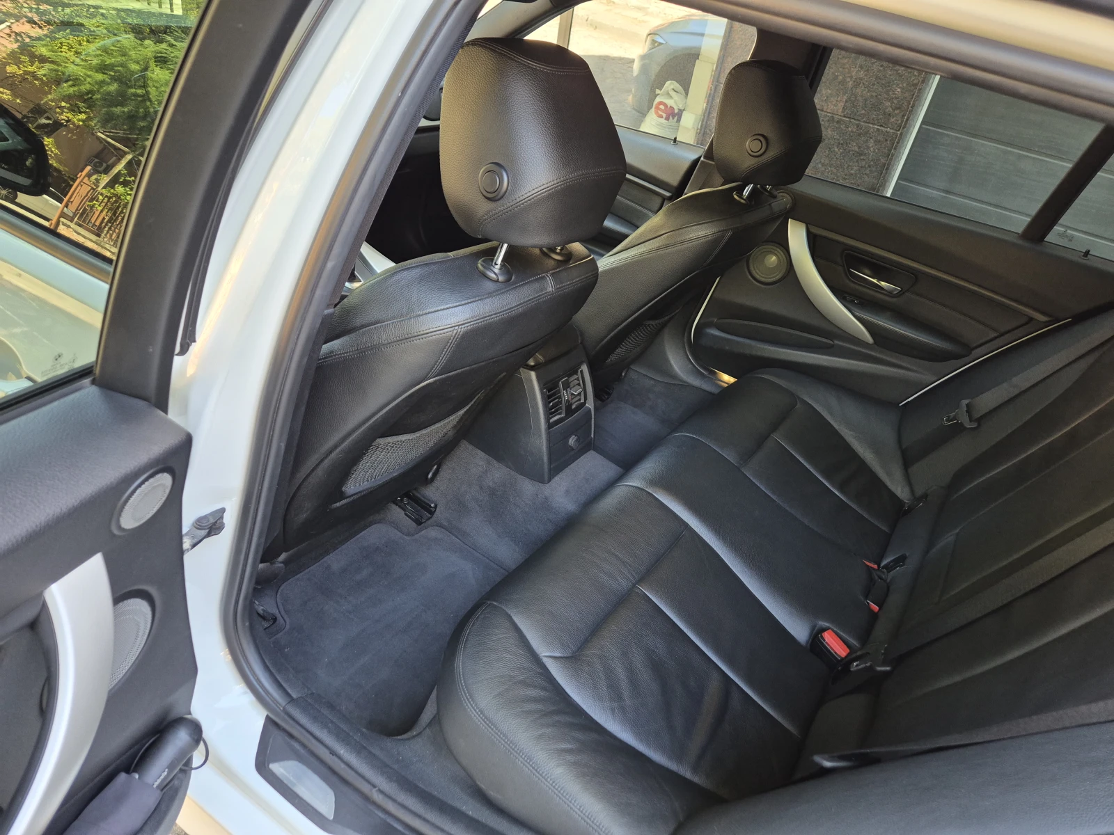 BMW 320, снимка 7 - Автомобили и джипове - 56162552