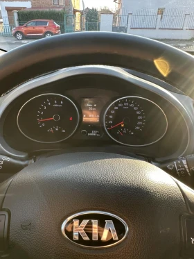 Kia Sportage - 19500 лв. / 9970.19 € - 22650567 11