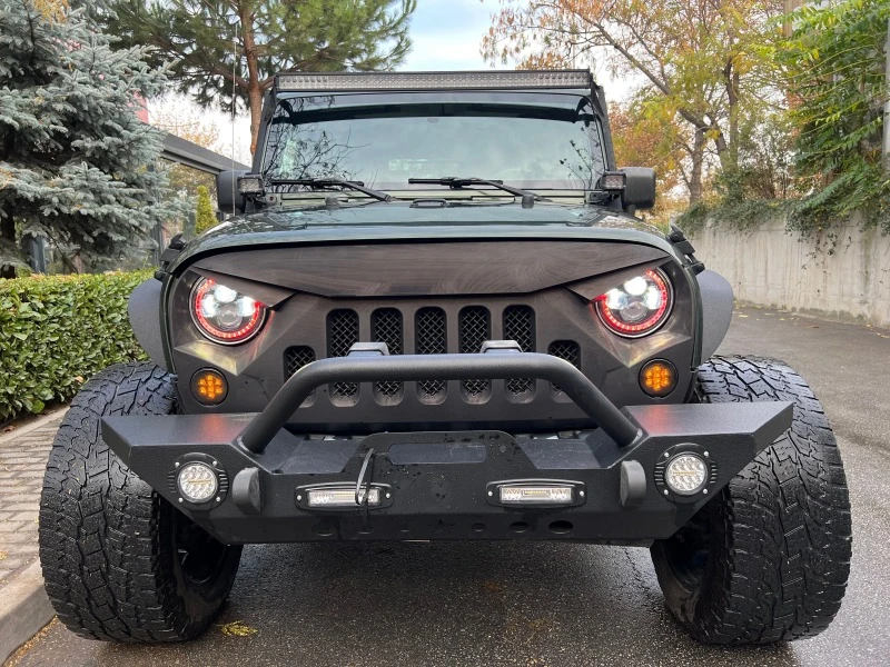 Jeep Wrangler 3.8i SAHARA/4x4/LED/XENON/UNIKAT, снимка 2 - Автомобили и джипове - 38583535