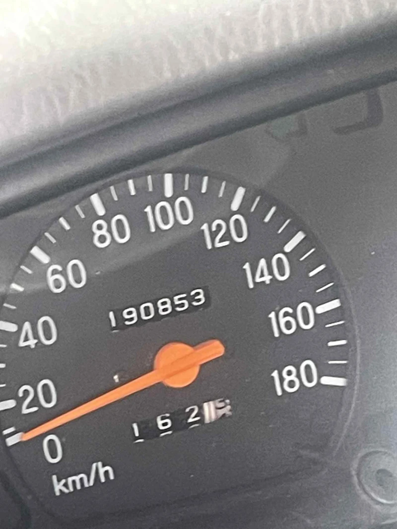 Mitsubishi L200 2.5, снимка 3 - Автомобили и джипове - 52391937