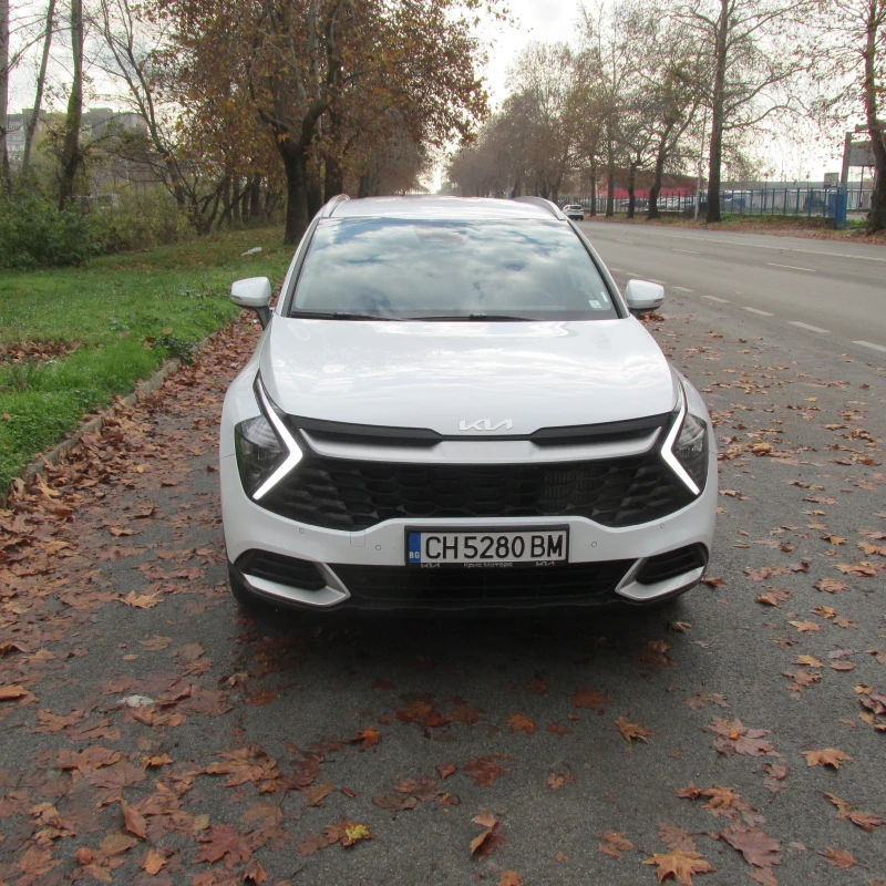 Kia Sportage 1.6T, снимка 2 - Автомобили и джипове - 52490701