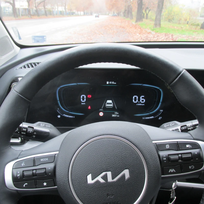 Kia Sportage 1.6T, снимка 5 - Автомобили и джипове - 52490701