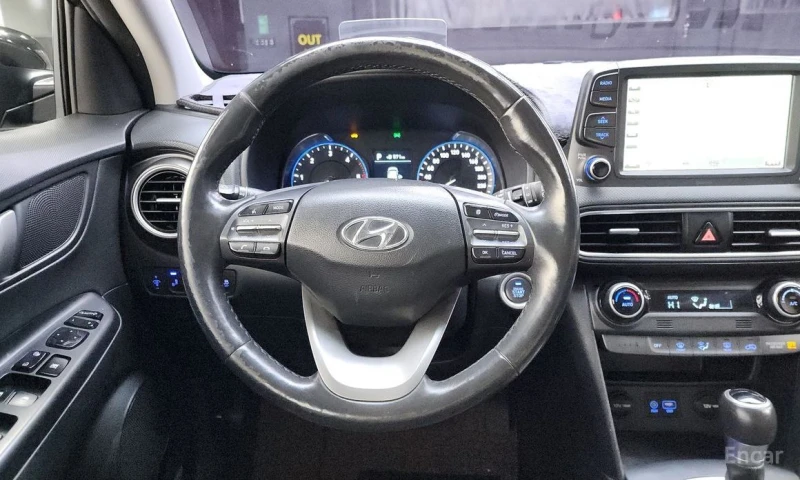 Hyundai Kona, снимка 13 - Автомобили и джипове - 52736270