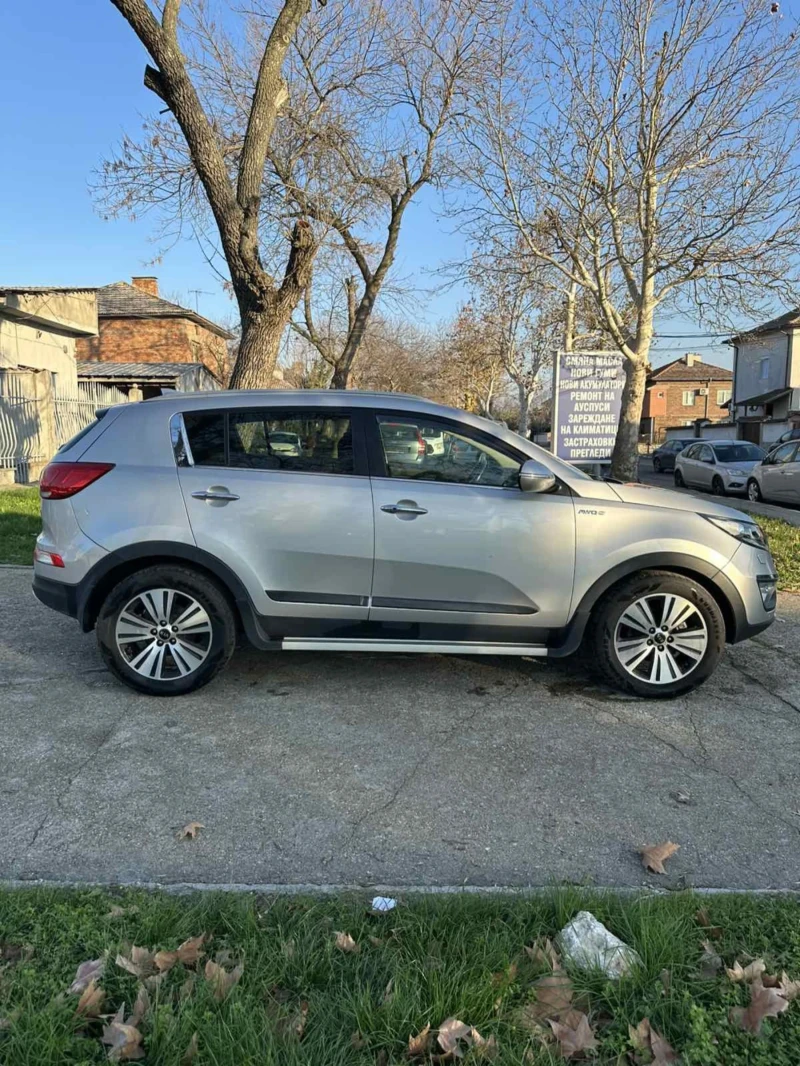 Kia Sportage, снимка 5 - Автомобили и джипове - 52752012