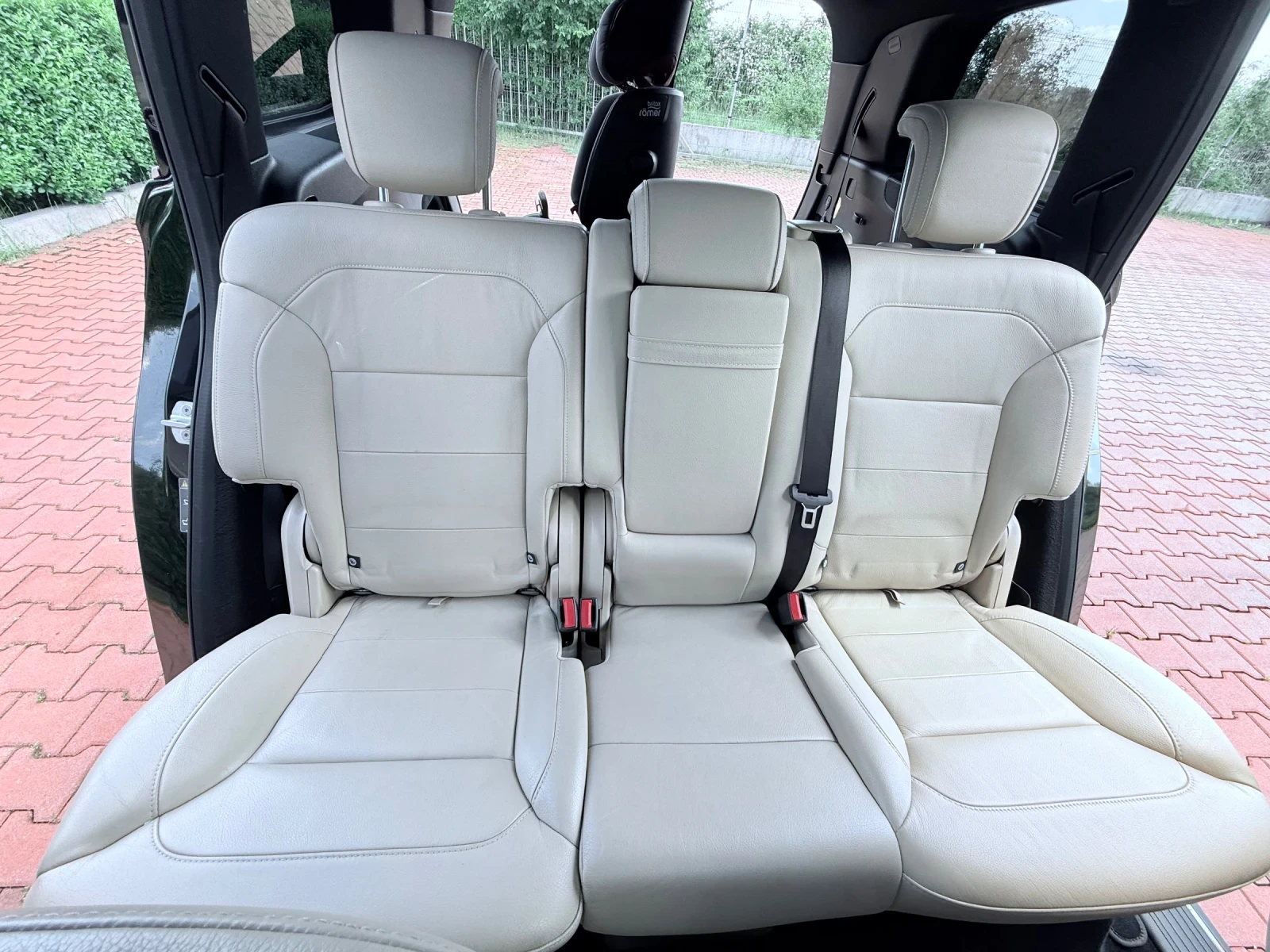 Mercedes-Benz GLS 500 AMG, снимка 13 - Автомобили и джипове - 54825945