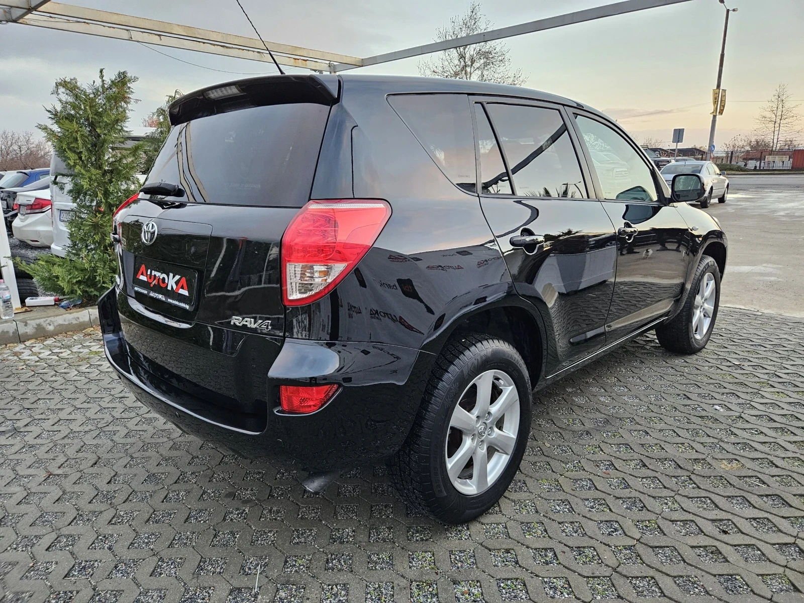 Toyota Rav4 2.2D4d-136кс= 4х4= 148.000км= 6ск= CROSSOVER= NAVI - изображение 3