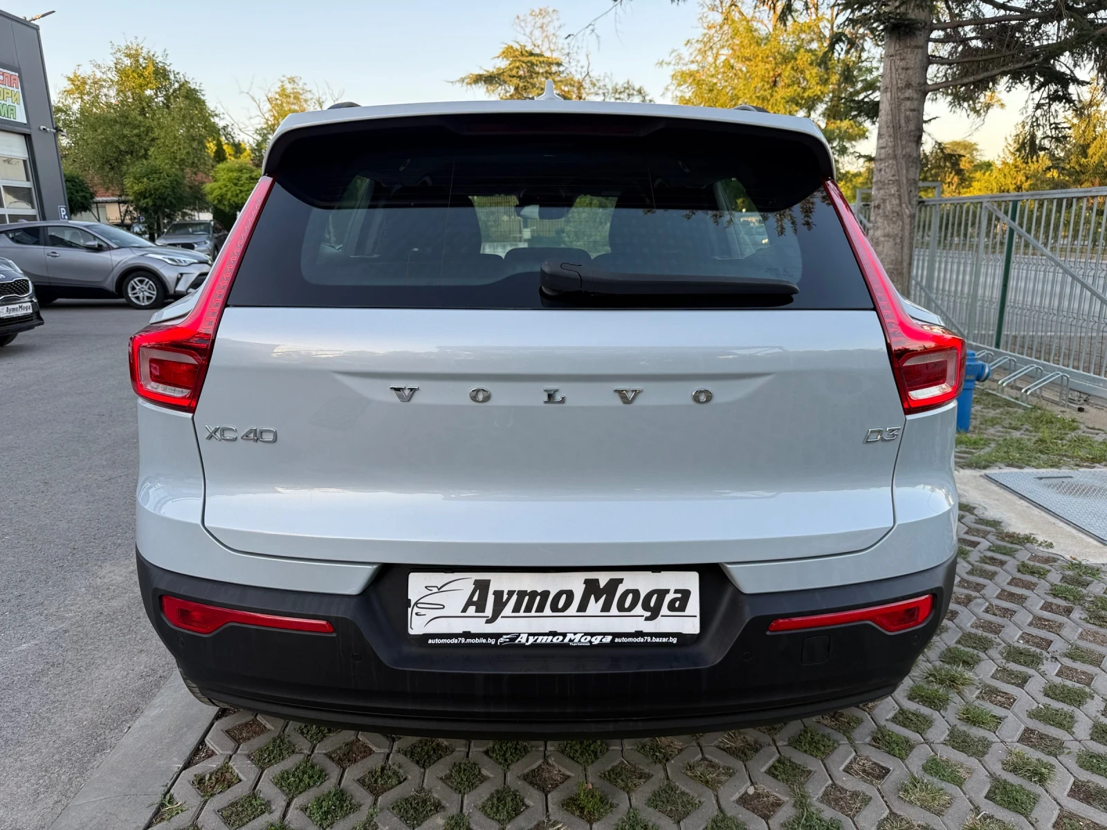 Volvo XC40 2.0 AVTOMAT LED - изображение 6