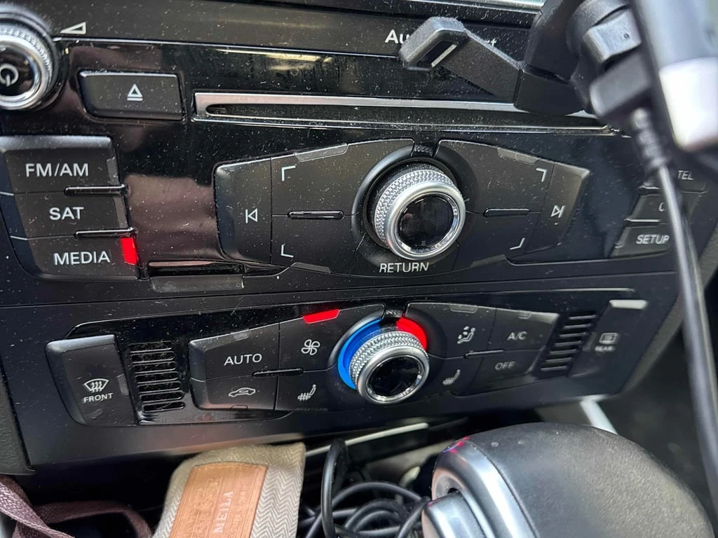 Audi Q5 * 2.0T Komfort * CARFAX * БЕЗ ПЪРВОНАЧАЛНА ВНОСКА - изображение 10