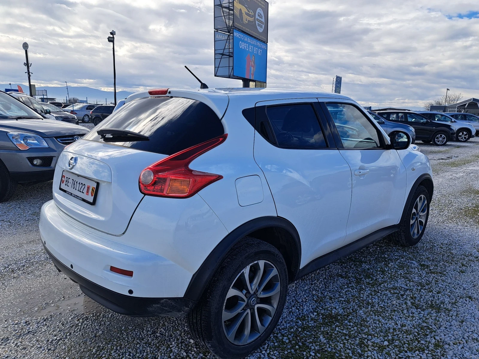 Nissan Juke 1.6 КОЖА/НАВИГАЦИЯ, снимка 7 - Автомобили и джипове - 54362290