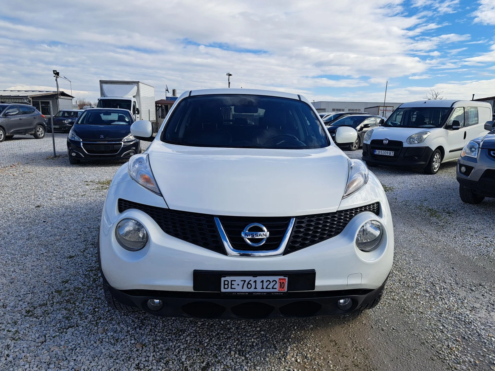 Nissan Juke 1.6 КОЖА/НАВИГАЦИЯ, снимка 2 - Автомобили и джипове - 54362290