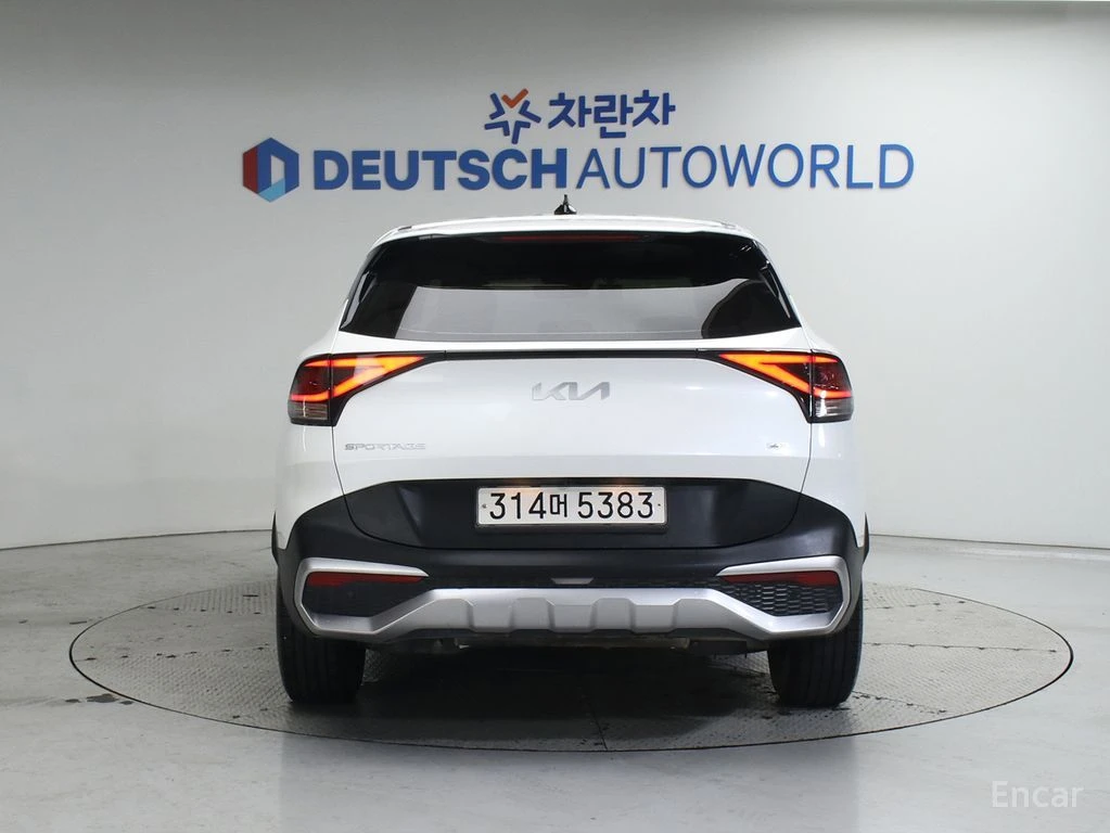 Kia Sportage 1.6T Trendy 4x4* HARMAN KARDON* ПОДГРЕВ* КАМЕРА* , снимка 4 - Автомобили и джипове - 54748986