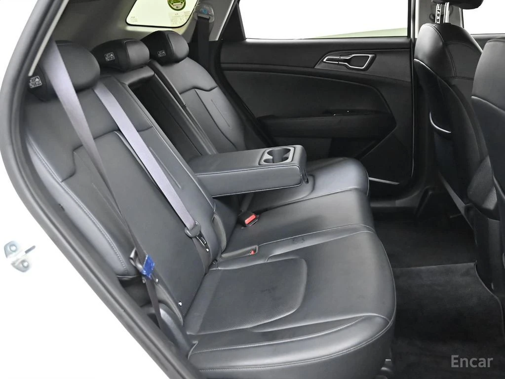 Kia Sportage 1.6T Trendy 4x4* HARMAN KARDON* ПОДГРЕВ* КАМЕРА* , снимка 15 - Автомобили и джипове - 54748986