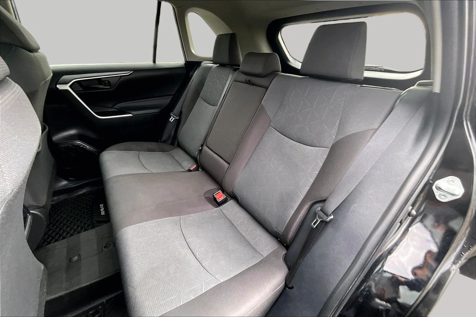 Toyota Rav4 LE AWD, снимка 15 - Автомобили и джипове - 54875320