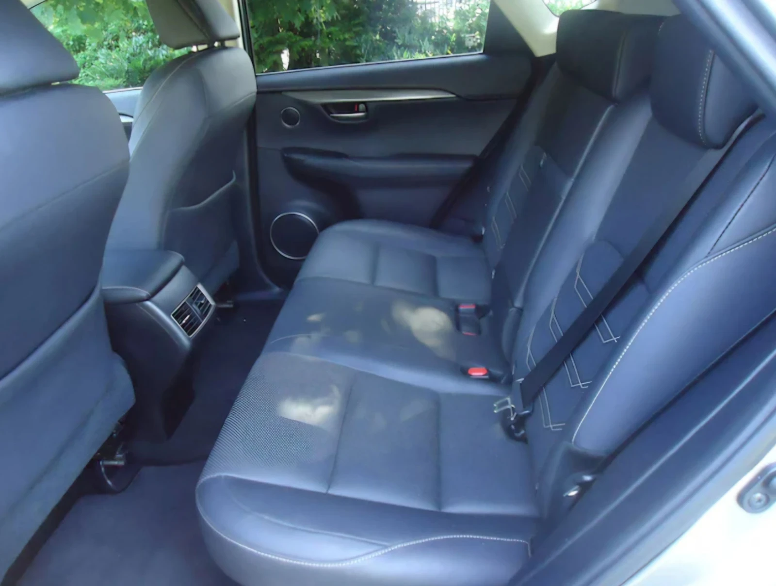 Lexus NX 300h Luxury Line AWD, снимка 10 - Автомобили и джипове - 54961482