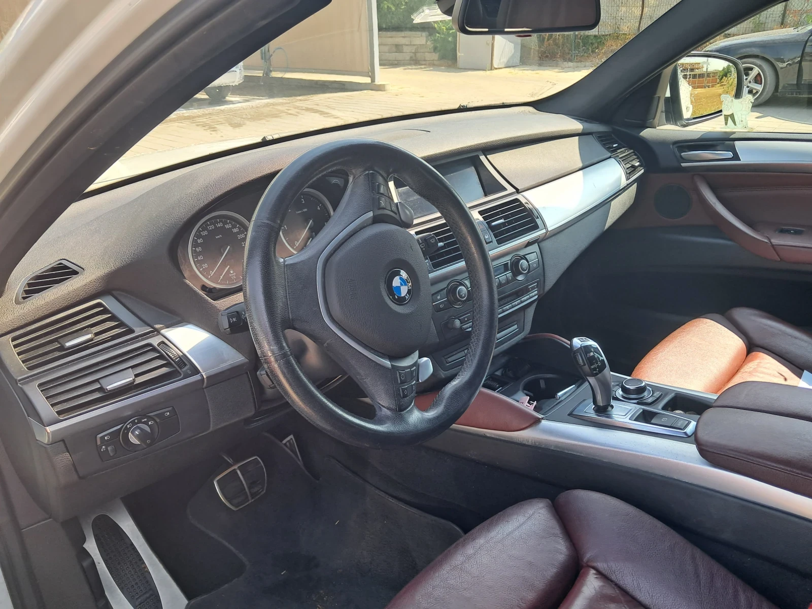 BMW X6 xDrive40d, снимка 6 - Автомобили и джипове - 55605034