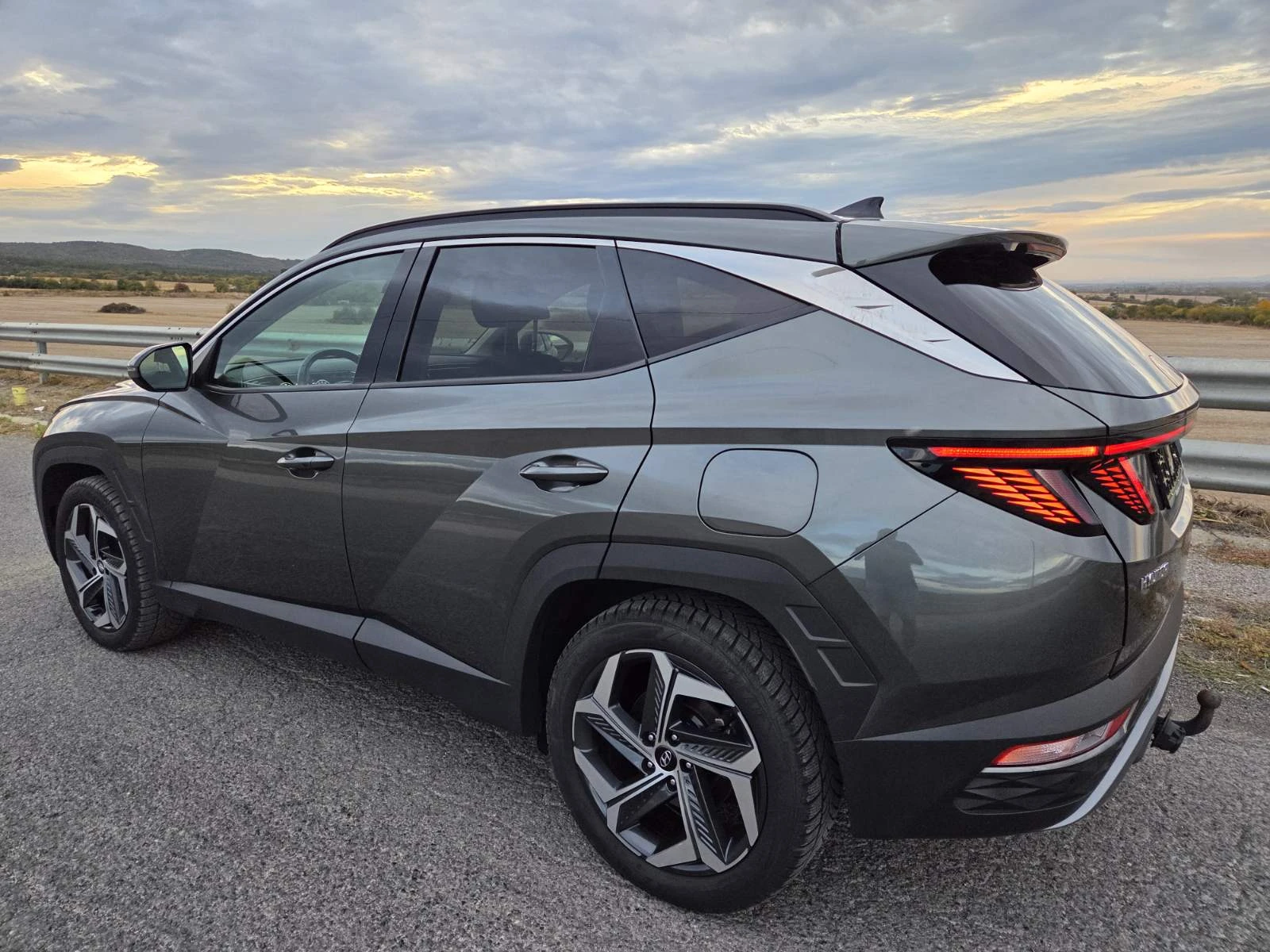 Hyundai Tucson, снимка 17 - Автомобили и джипове - 56433692