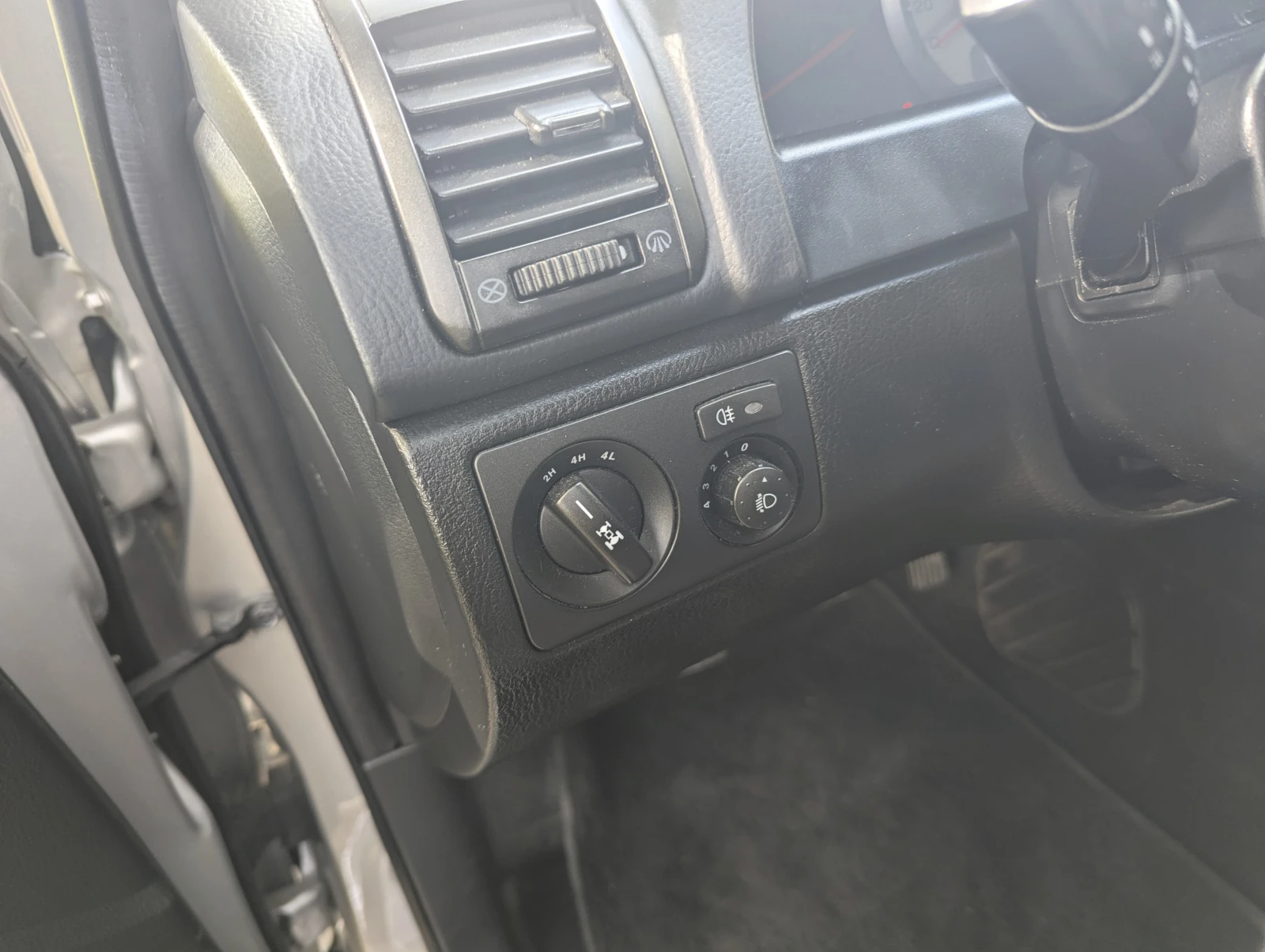 SsangYong Rexton W, снимка 8 - Автомобили и джипове - 56464750