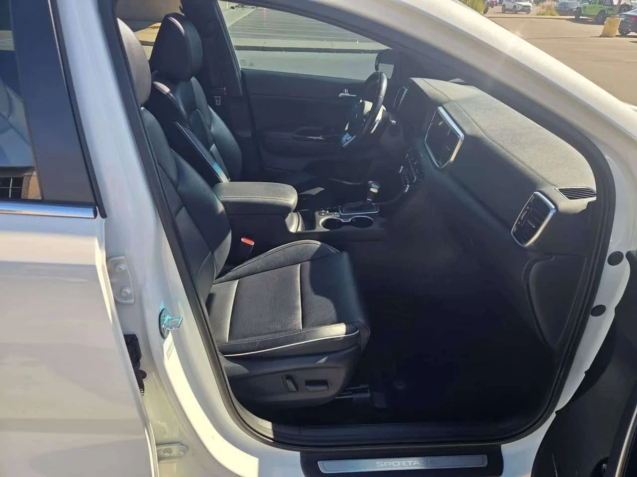 Kia Sportage, снимка 13 - Автомобили и джипове - 56689130
