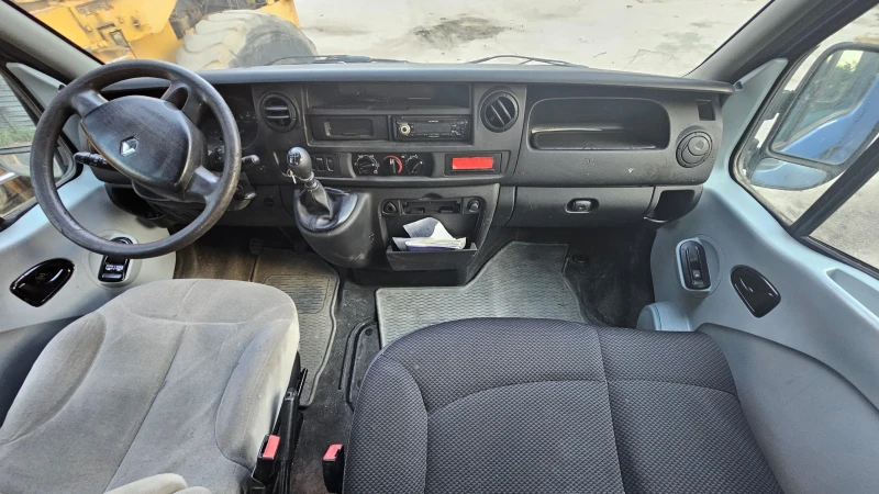 Renault Master 2.5 Td, снимка 11 - Бусове и автобуси - 50586416