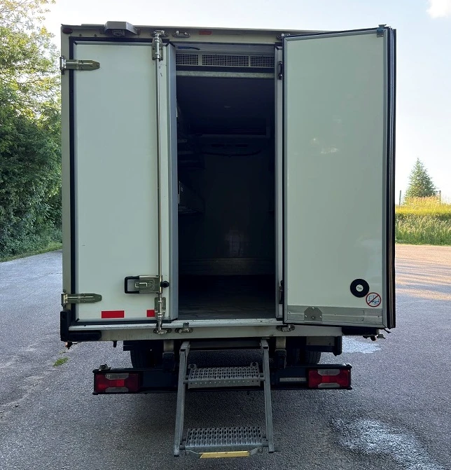 Iveco 35c15 HI-MATIC* ХЛАДИЛЕН-29* 4.30м* ТОК* КЛИМА* до 3.5т, снимка 7 - Бусове и автобуси - 54169771