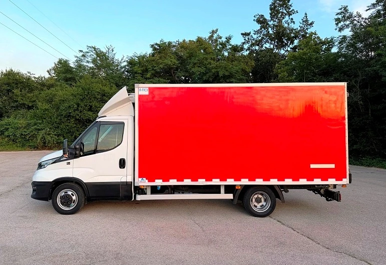 Iveco 35c15 HI-MATIC* ХЛАДИЛЕН-29* 4.45м* ТОК* КЛИМА* до 3.5т, снимка 3 - Бусове и автобуси - 54169771